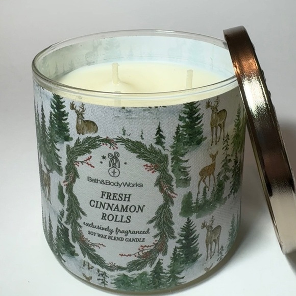 FRESH CINNAMON ROLLS 3 Wick Candle - Picture 2 of 3